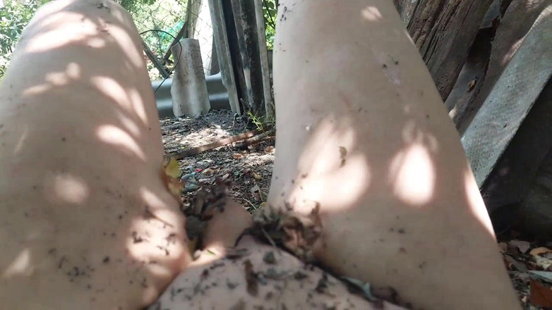 Kitty_Cross: सार्वजनिक रूप से बुरी छोटी बहिन