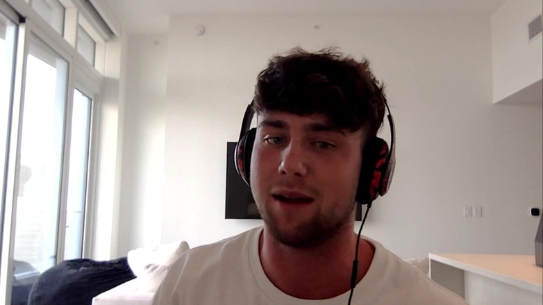 Pillow Talk: Harry Jowsey สารภาพเกี่ยวกับ Francesca Farago