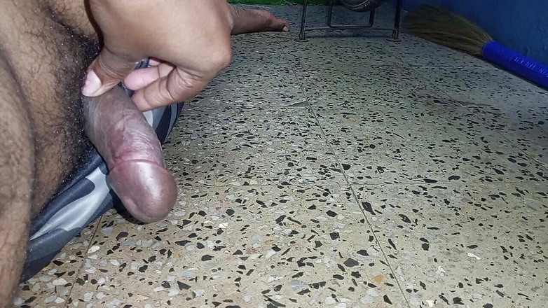 Indoor ally: Вона дуже трахає дівчину і мого друга