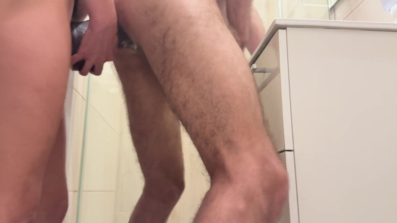 Lovepussyofmygirl: A Business Trip, a Hotel, Me and My Humble Husband,...