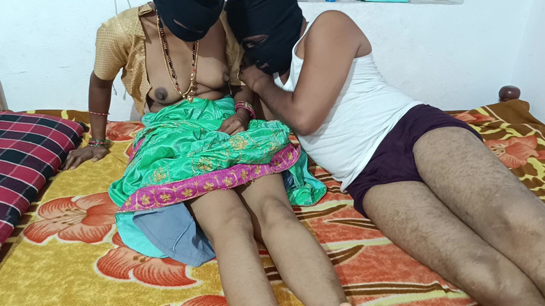 YourAnitha: Domácí vesnický pár desi