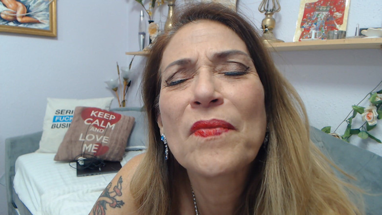 Melissa Johnson: JOI Face Close-up, as I Ride My Anal Dildo!