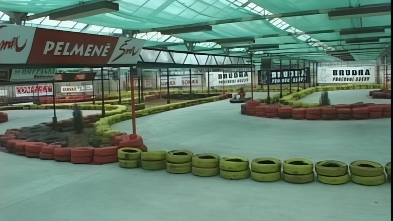 Romance with Love: ゴージャスでセクシーな女の子が二穴挿入と3Pファック