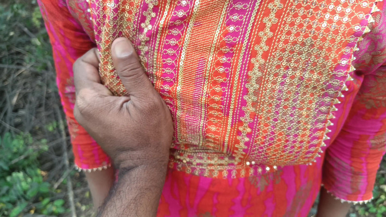 Magilmathi: Pepek krim panas di tepi hutan di luar rumah