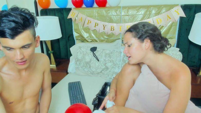 Colombianas amateur: We Had Sex with My Partner at a User's Request