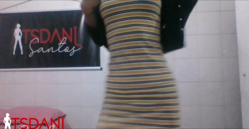 Tsdanisantos1: Sexy a svůdná Daniela Santos tančí a pak má orgasmus.