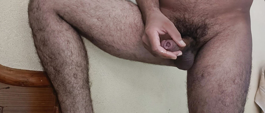 LovedSunsine1990: 全裸になった僕は、ペニスにオイルを塗りつけた