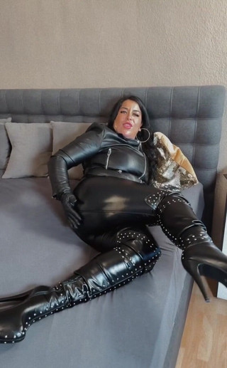 LadyAyse5: Uctívej Leahter Dobrotu a zaplať