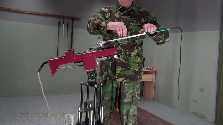 The Spanking Machine: Машина для порки Lola5 - Порка по голой спине