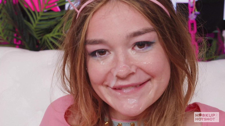 Hookup Hotshot: A Wrecking Cock Fucks Blonde Hottie Della Cate's Pink Holes...