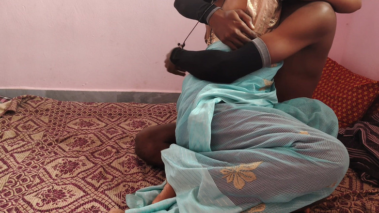 Viralcouple76: Suri rumah desi kampung India yang cantik dikongkek suaminya