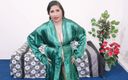 Nabila Aunty: Beautiful Hindi Mature MILF Orgasm with Huge Dildo