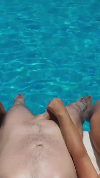Katt Give a 5 Star Pool Service