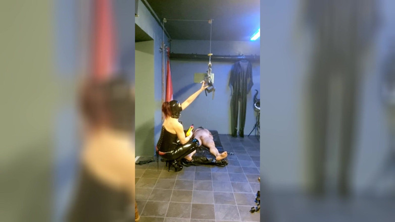 Madame Moira Dominatrix: Hard Pounding, Anal Hook and Vibrating Head Will Completely Destroy...