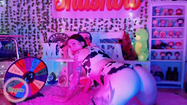 Magnea: Cowgirl babe teases you on cam
