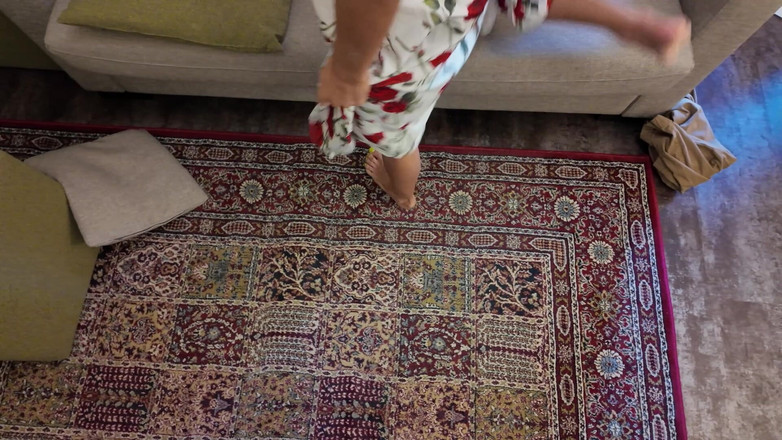 Amateur Homemade Porn: Sora vitregă persană cu pizdă strâmtă de 18 ani futută de...