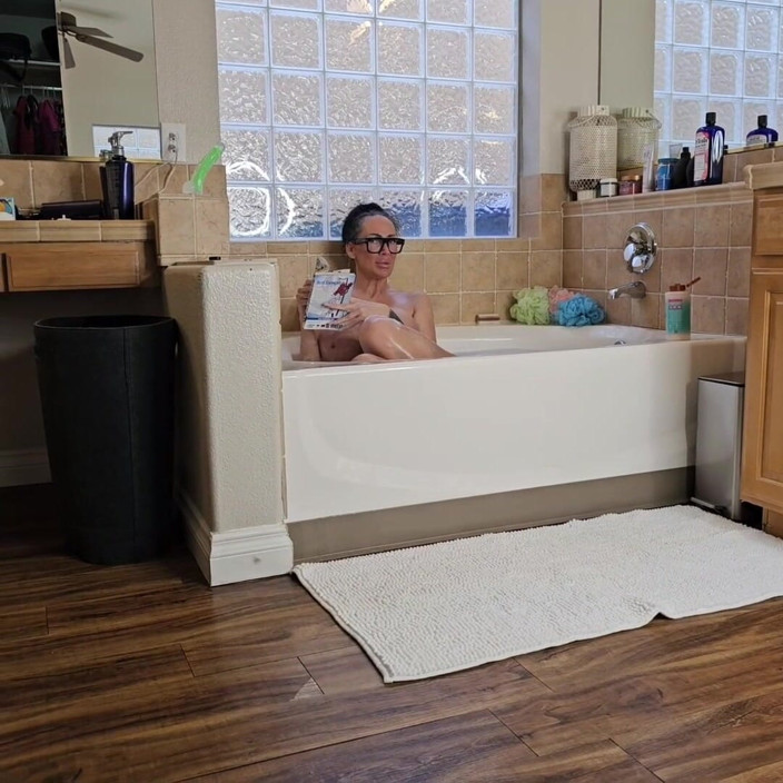 Mandy Bright: Stepmommy Steamy Tub JOI Tease