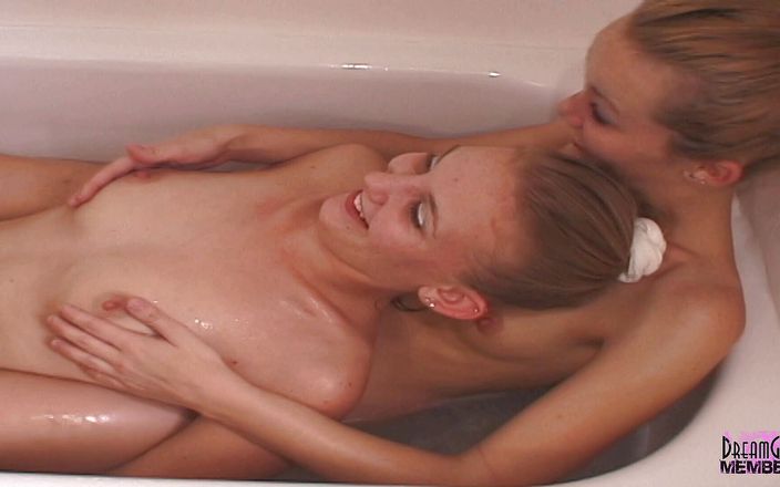 Dream Girls: Membawa dua cewek ini ke tempatku #2