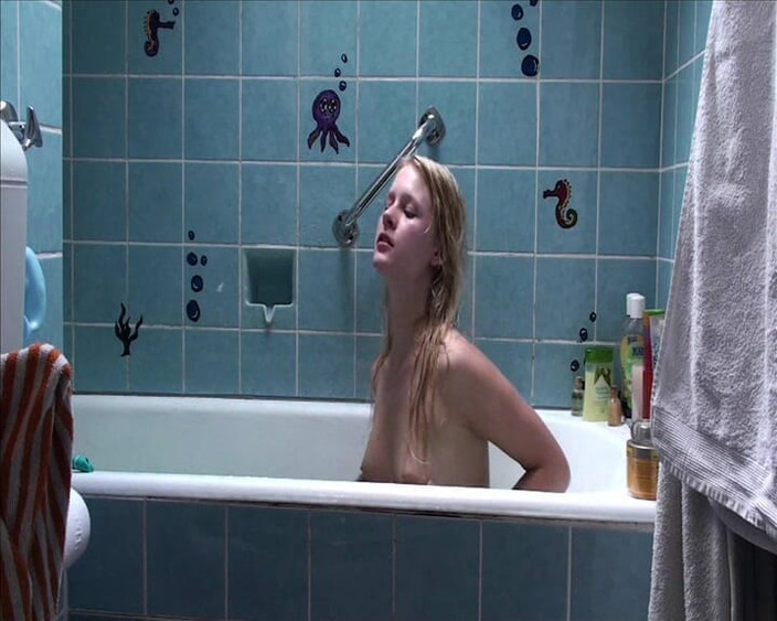 Blondehexe: Pojďme se spolu vykoupat!!