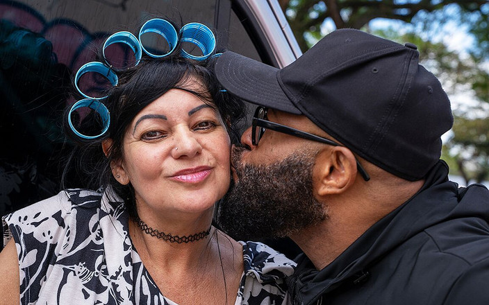 MaturePickup: Matura perde il suo stretto buco del culo durante il...