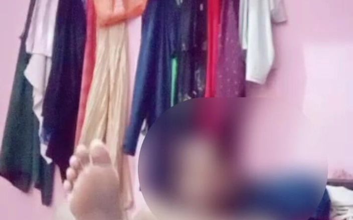 Anuttar: Bạn gái làm tình với cu giả