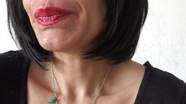 Stepmom Susan: Francouzská amatérská milfka chce, abys ošukal její chlupatou kundičku