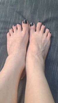 Do We See How Beguiled My Throbbing Foot Veins Are