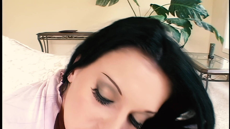 BestPorn85: Italská kráska Renee Pornero bere ptáka hluboko do zadku