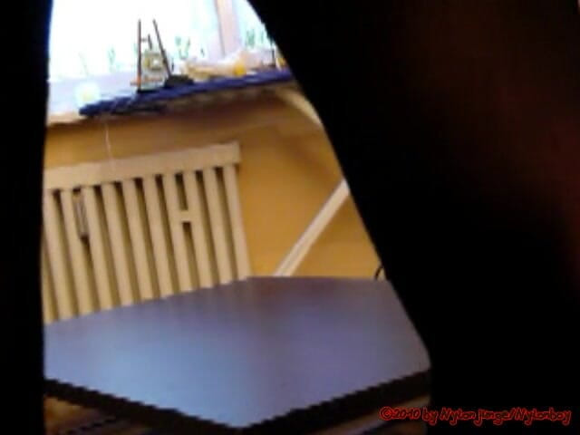 Carmen_Nylonjunge: Het hete spel in ouvert panty