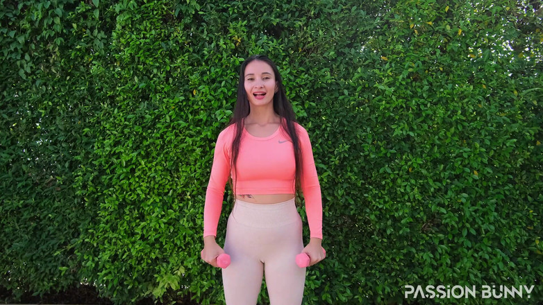 PassionBunny: Allenamento con Passionbunny - Giorno 4 - spalle