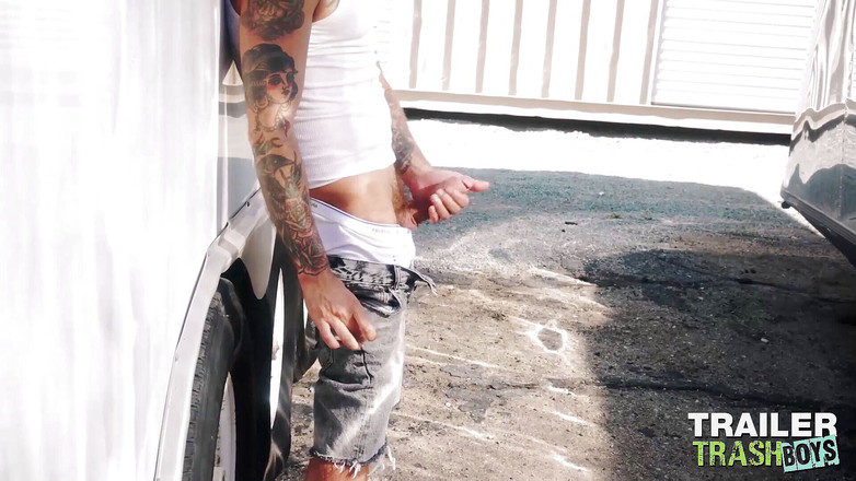 Trailer Trash Boys: TRAILERTRASHBOYS - senza preservativo con Bryce hart e Romeo davis
