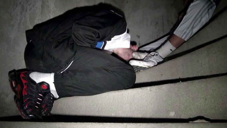 Sneaker gay: Доминирование кроссовками для 2-х бадбоев с пробежкой Пари Син