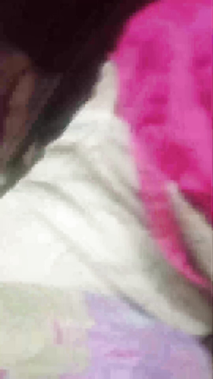 SHAKRATASNEEM: Nevlastní sestra a nevlastní bratr šukají na noční posteli Sex doma