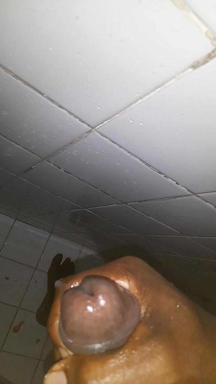 Black guy: Masturbando s9 e4