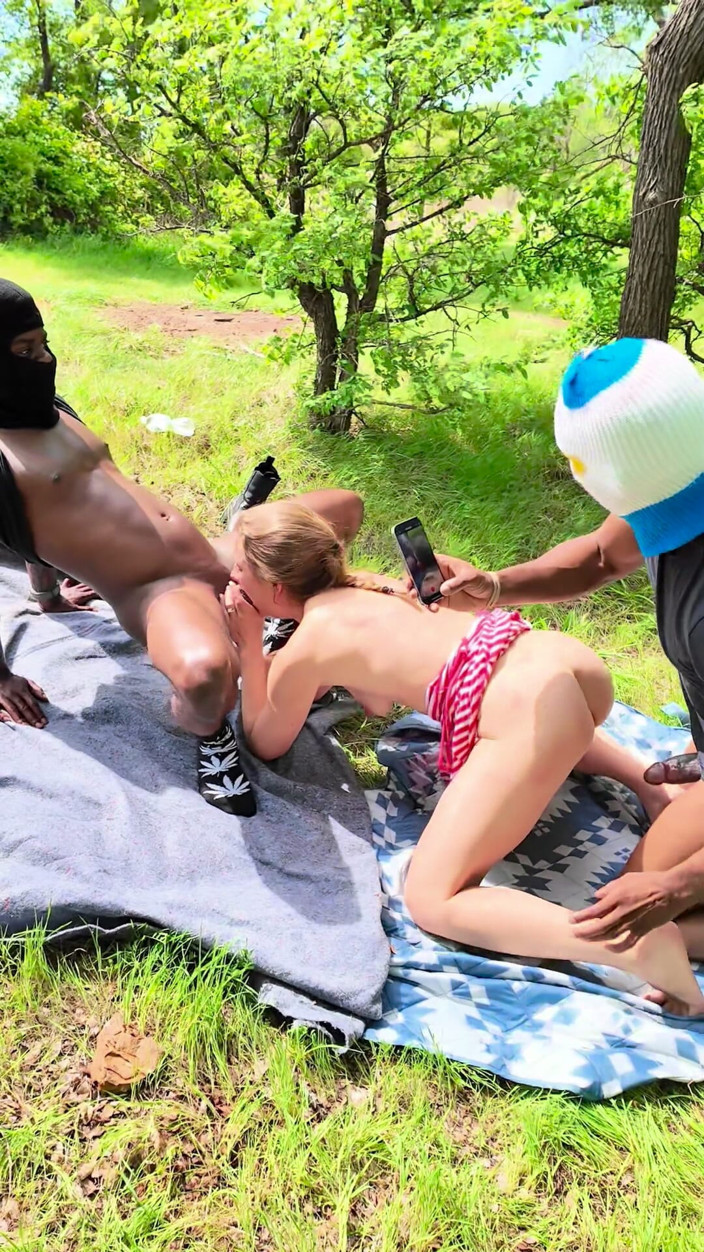 TrixieLove: Arka bahçede sürpriz piknik arka kapı sürprizi iki büyük zenci...