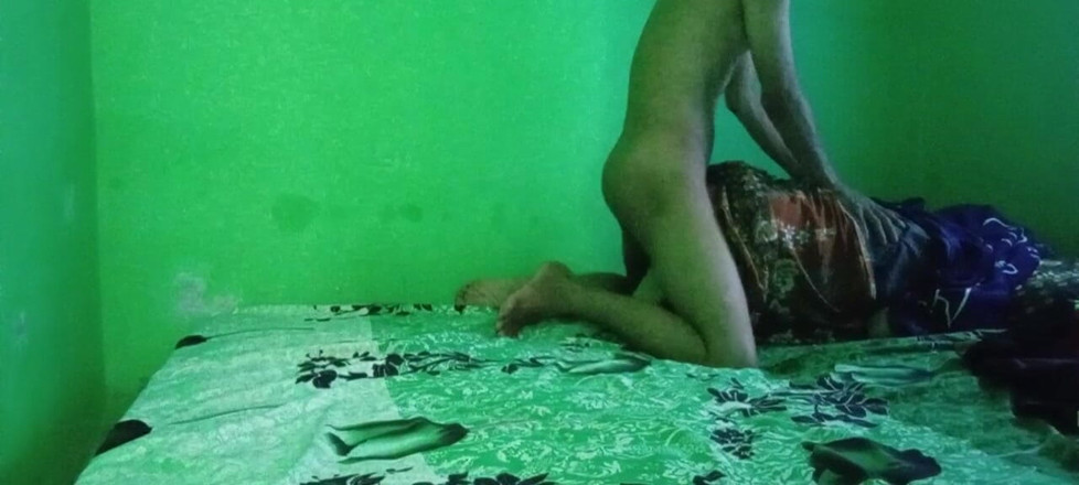 Famly sex: Ma demi-sœur était si douce que je n’arrêtais pas de trembler.