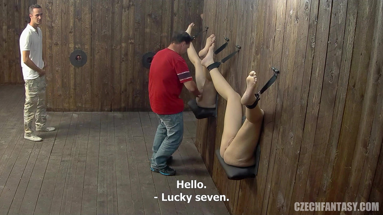 CzechFantasy: Tcheca Fantasy 1 - Parte 1: Sem peitos, sem problema, ainda fodendo como...