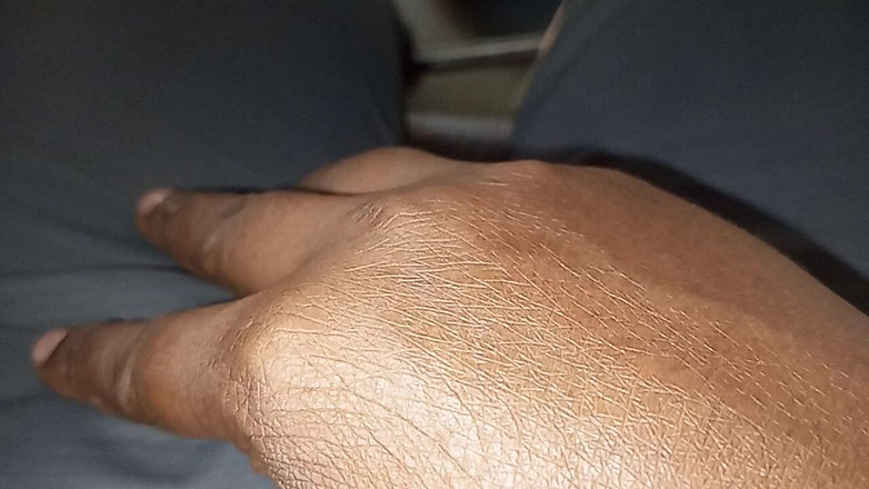 Fucking my wife: Desi kundička saje vysokoškoláka venku