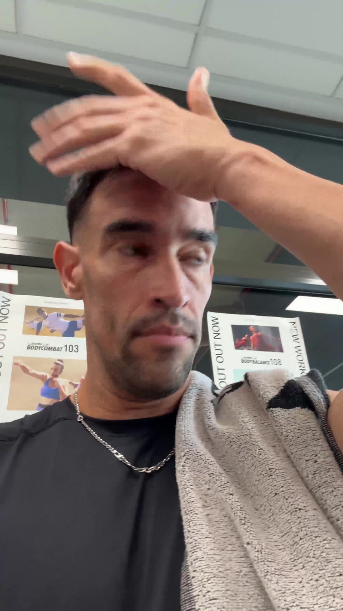 Paul Williams: 헬스장에서 완전히 벗는다