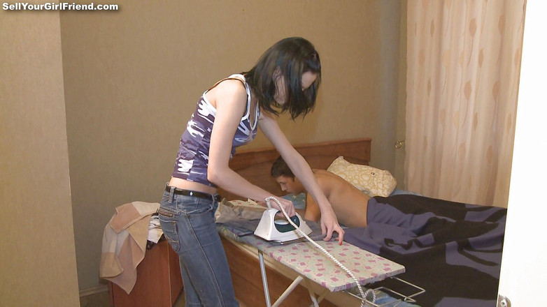 Sell Your GF: Sex pro vyžehlenou košili