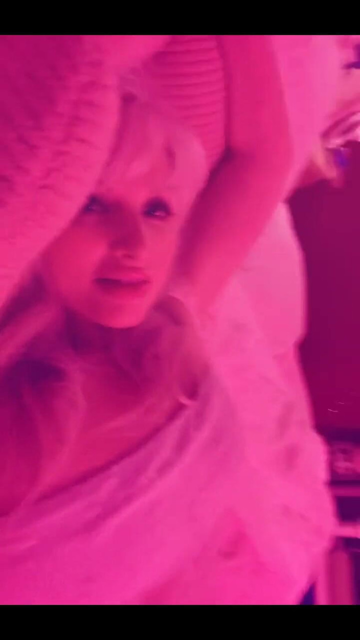 PaintedRose: Voglio Tenere il tuo corpo vicino al mio Vieni a...