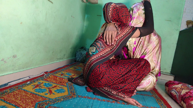 Sexy biwi: 今日、Bhabhiと彼女の義理の妹は彼らのお尻を犯されました。今日、Bhabhiと彼女の義理の妹は彼らのお尻を犯されました。