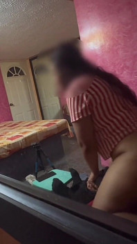 Mẹ kế rên rỉ vì con riêng của mình