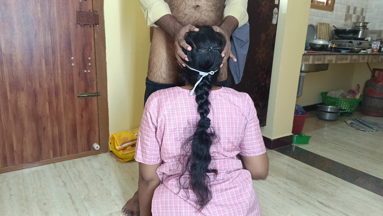 Ilakkiya: Studentka s uniformou