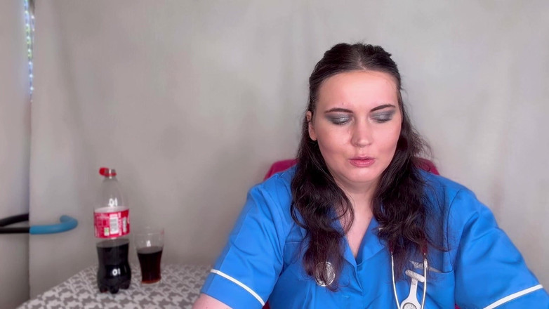 MissFFW: Sjuksköterska ffw har fizzy drink och burping