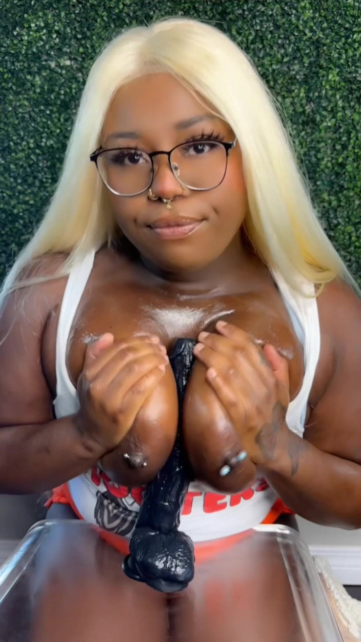 Blue LaSirene: Oily Hooters Waitress Boob Job