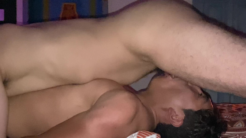 Broken holes - gay cuckold: Îi place să fugă de iubitul ei