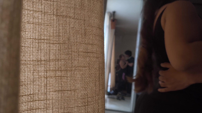 Moo DBOXXX: Ik kus hartstochtelijk met alleenstaande stiefmoeder die echt gekke dingen...