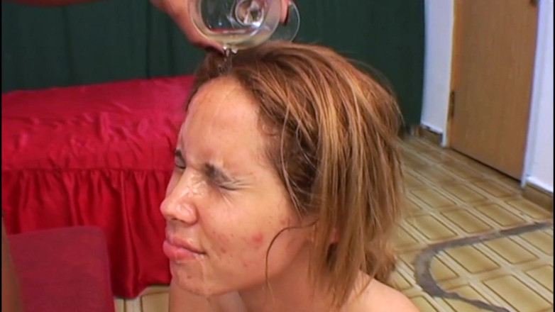All about pee: Pissing Extreme Girls and Swallow