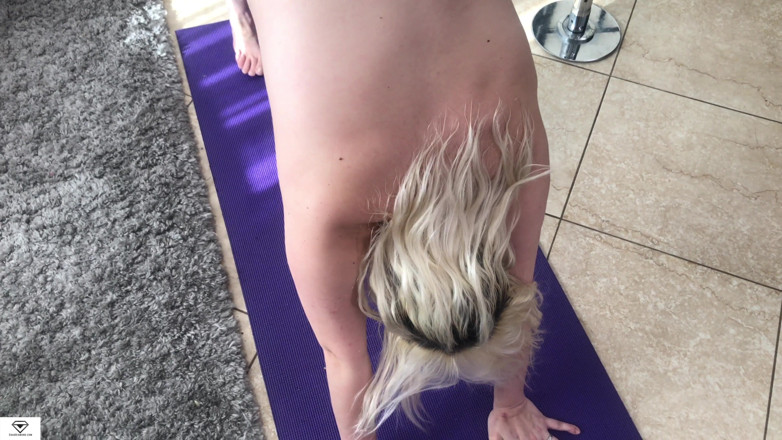 Chad Diamond: Alice Frost POV yoga sex
